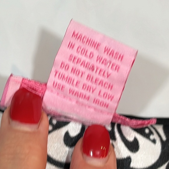 Bandana Print black white tunic SATIN VNECK Flowy ornate tribal pullover 1X TOP - Picture 5 of 14